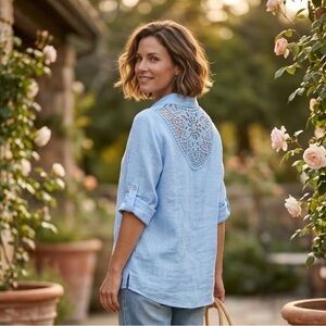 Femme Fatale Made in Italy 100% Linen Shirt with Crochet Lace Back